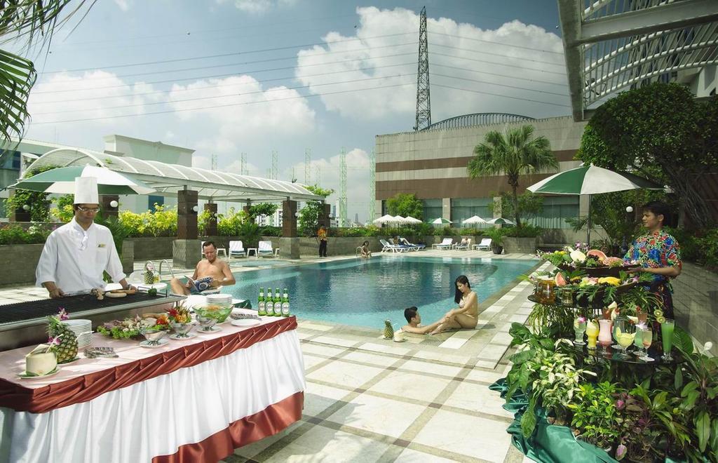 Ramada By Wyndham Bangkok Chaophya Park Hotel Eksteriør billede